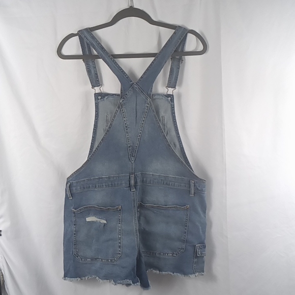 Women's no boundaries jumper size XL(15-17) - Picture 2 of 2